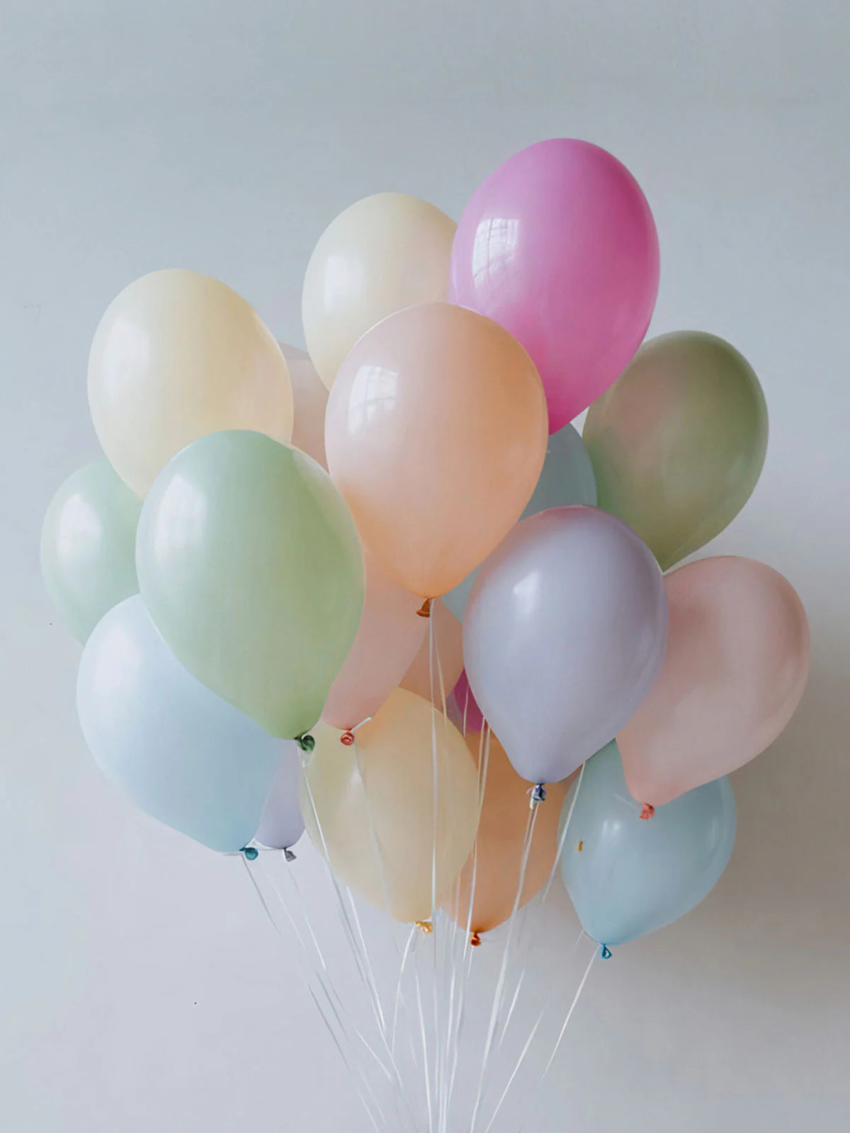 Helium Latex Clusters