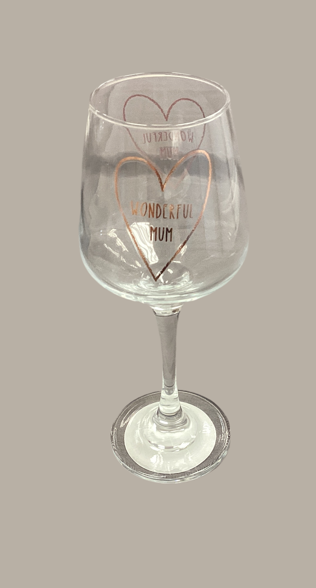 “Wonderful Mum” wine glass