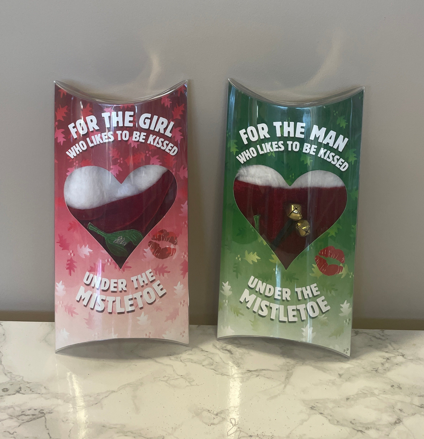 Men’s under the mistletoe pants one size