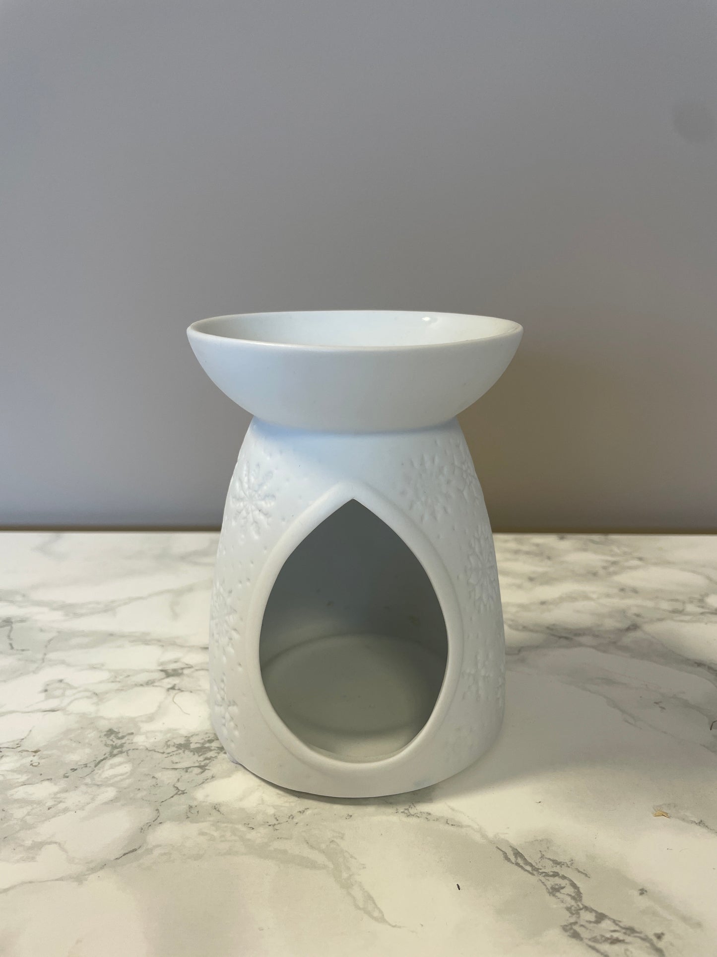 White snowflake wax melt warmer